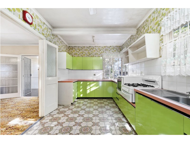 26 Finnie Road, Deagon QLD 4017