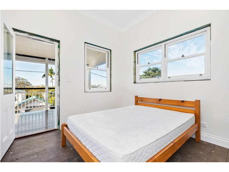 24 Todd Street, Shorncliffe QLD 4017