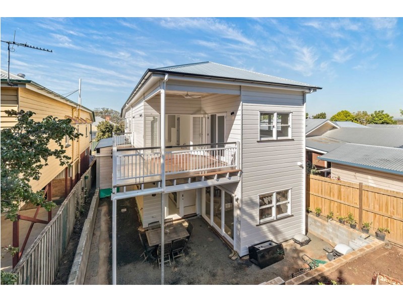 24 Todd Street, Shorncliffe QLD 4017