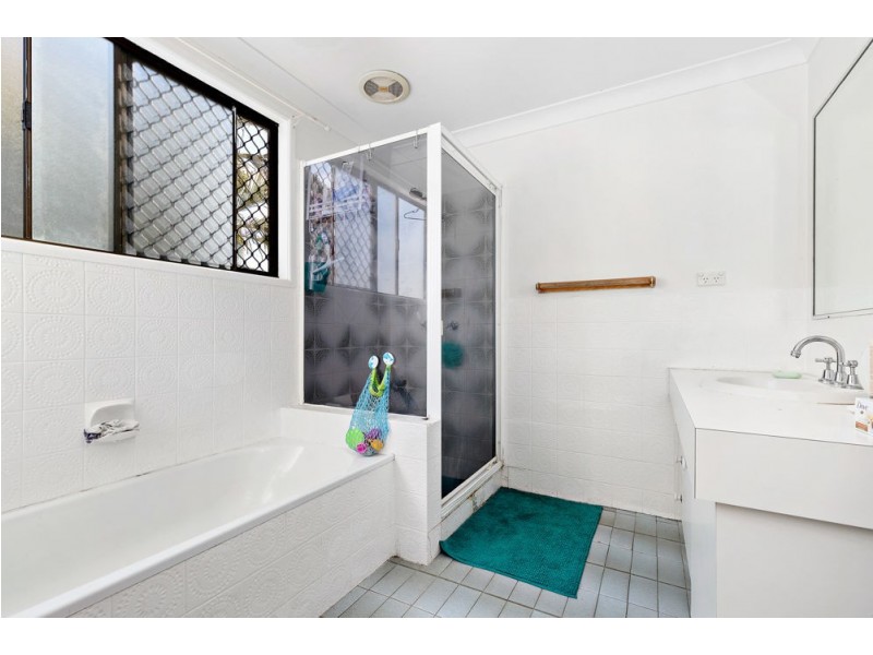 2 Bodiam Court, Strathpine QLD 4500