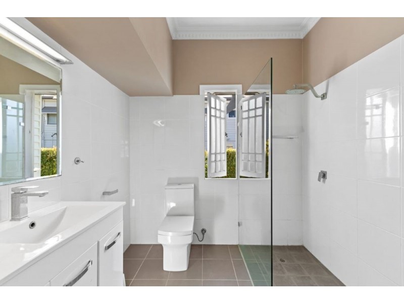 21 Adams St, Deagon QLD 4017