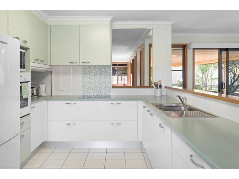 5 Renoir Court, Rothwell QLD 4022