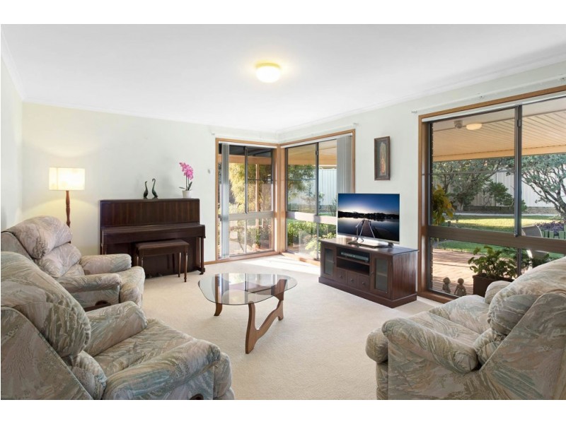 5 Renoir Court, Rothwell QLD 4022
