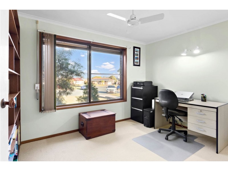 5 Renoir Court, Rothwell QLD 4022