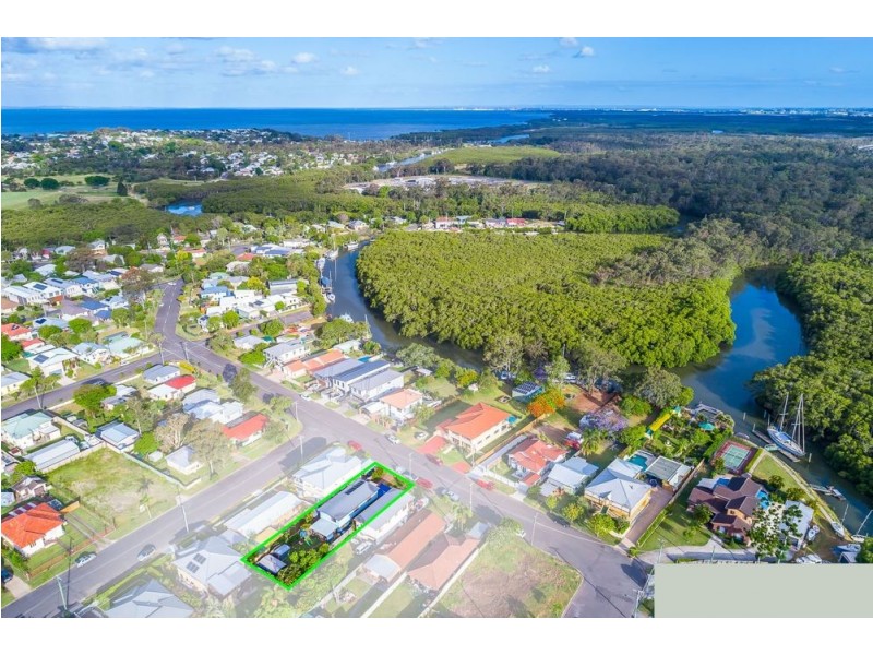 12 Central Avenue, Deagon QLD 4017