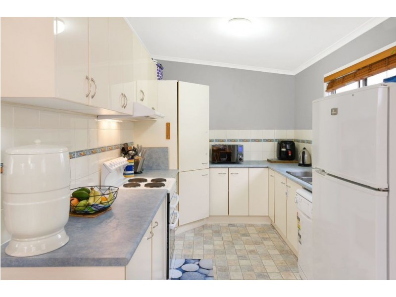 12 Central Avenue, Deagon QLD 4017