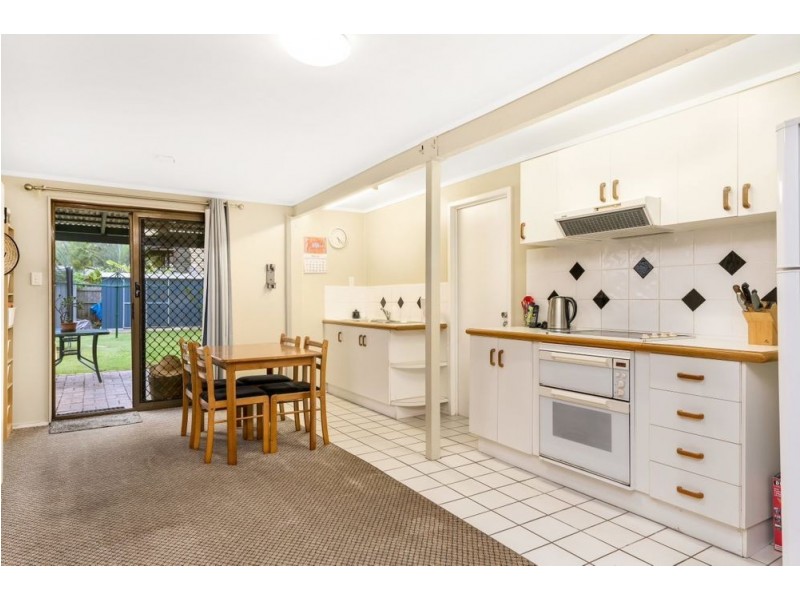 12 Central Avenue, Deagon QLD 4017