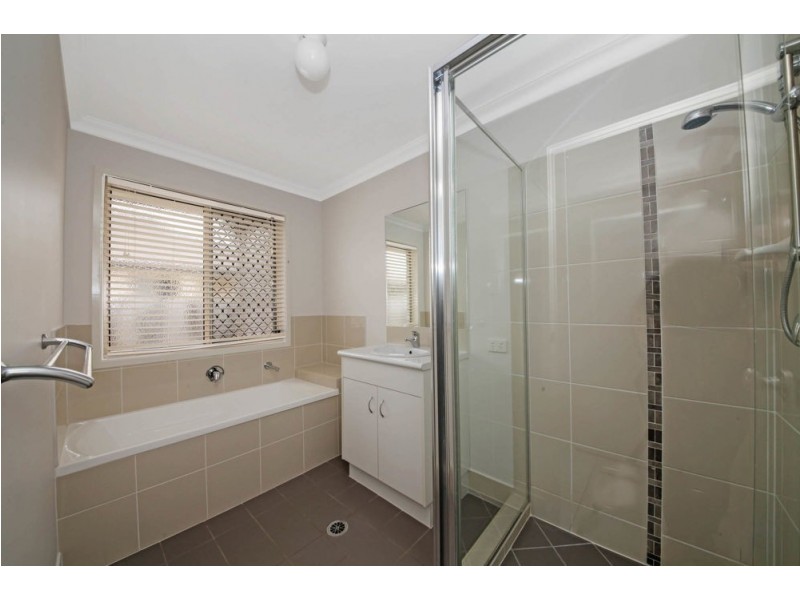 12 Maclean Close, Fitzgibbon QLD 4018