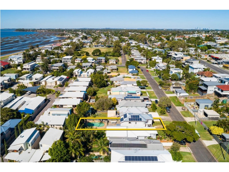 8 Dickson Street, Brighton QLD 4017