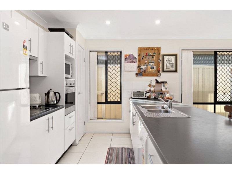 15 Ardara street, Bracken Ridge QLD 4017