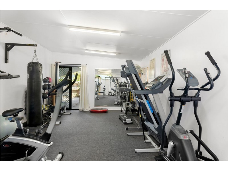 42 Fogarty Street, Stafford QLD 4053