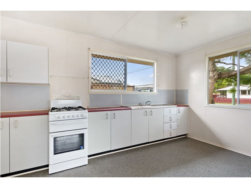 9 Palm Parade, Caboolture South QLD 4510