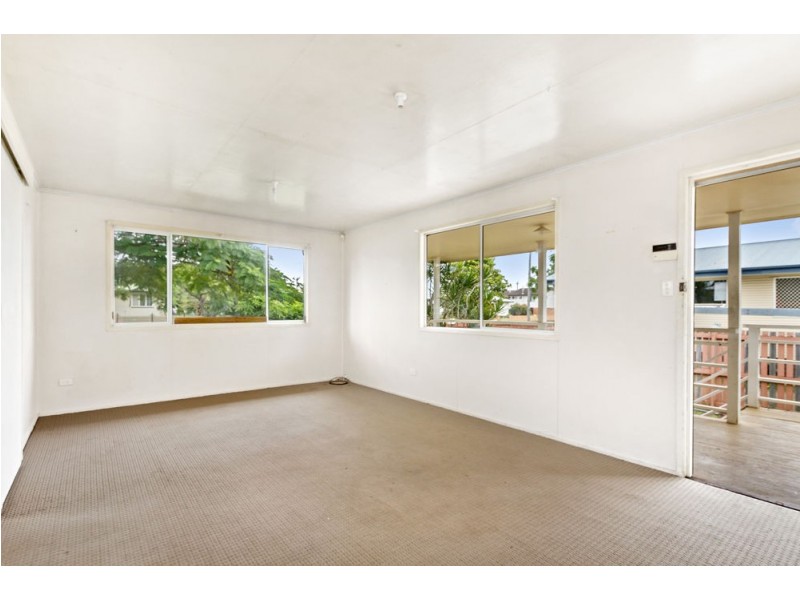 9 Palm Parade, Caboolture South QLD 4510