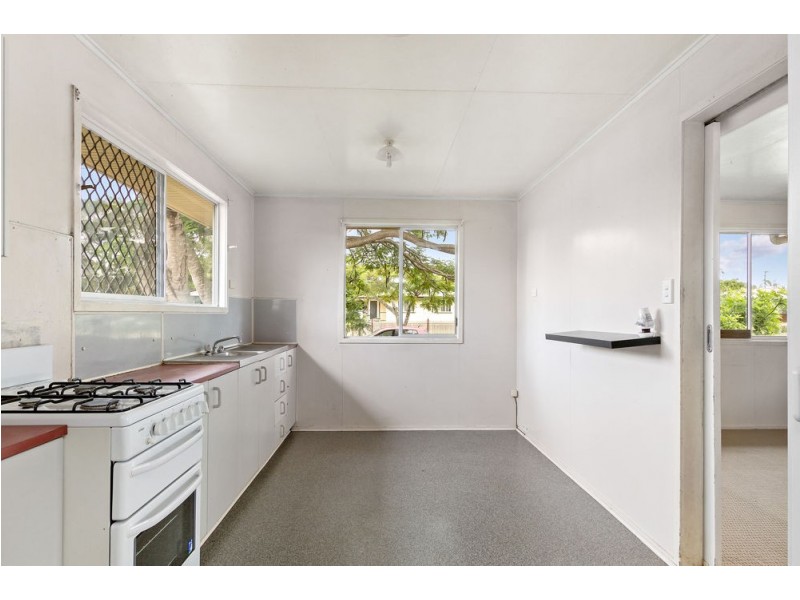 9 Palm Parade, Caboolture South QLD 4510