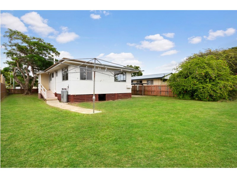 9 Palm Parade, Caboolture South QLD 4510