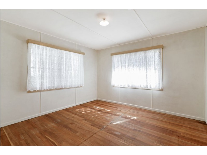 21 Herbert Street, Brighton QLD 4017