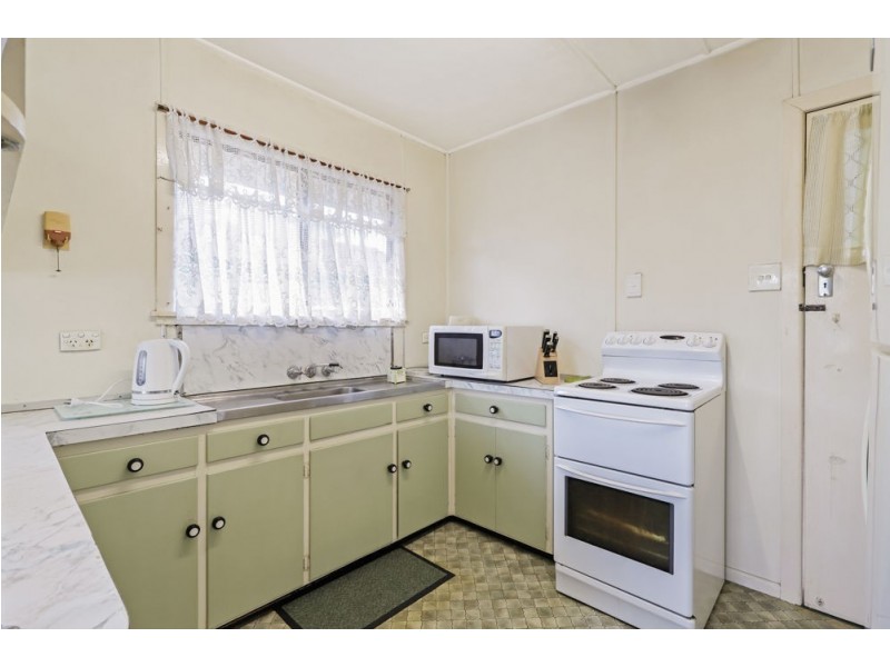 21 Herbert Street, Brighton QLD 4017