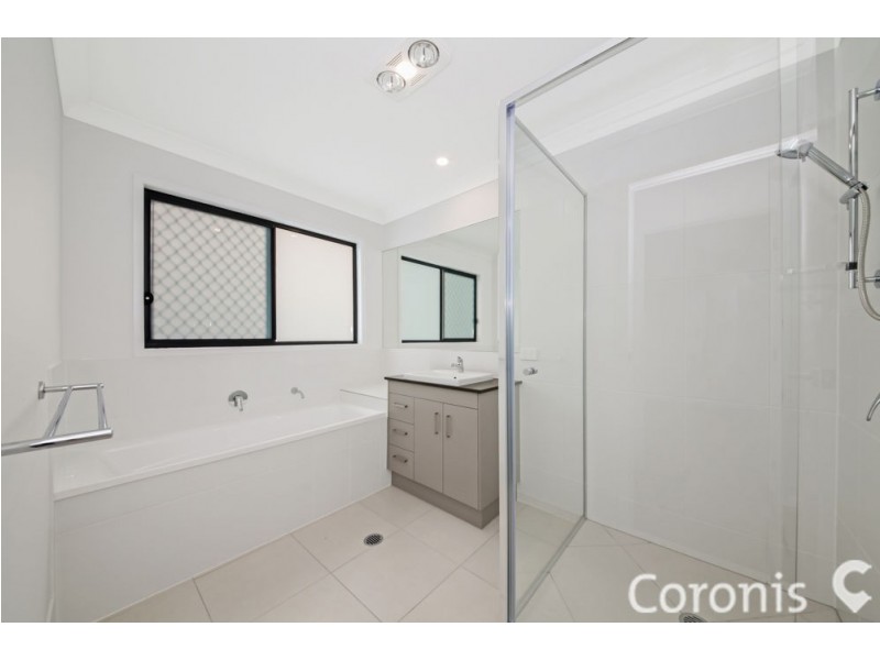 9 Compass Way, Newport QLD 4020