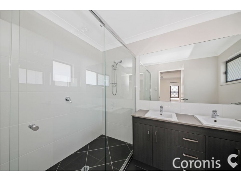 43 Tasmania Avenue, Newport QLD 4020