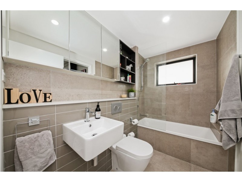 301/16 Curwen Terrace, Chermside QLD 4032