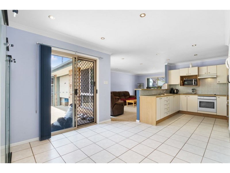 106 Cambridge Crescent, Fitzgibbon QLD 4018