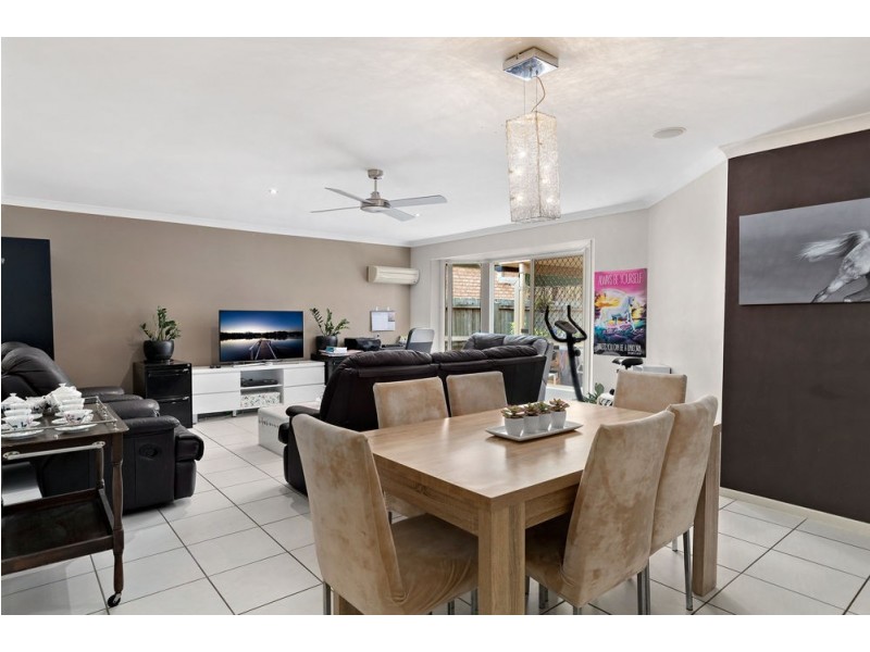 85 Cambridge Crescent, Fitzgibbon QLD 4018