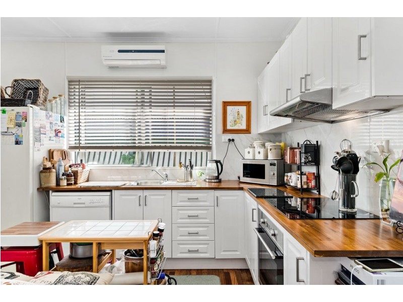 23 Long Street, Clontarf QLD 4019