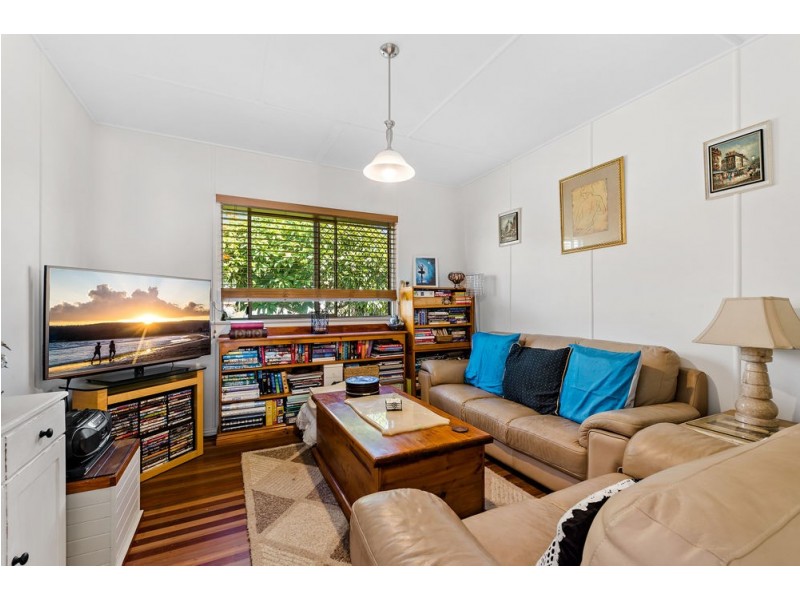 23 Long Street, Clontarf QLD 4019