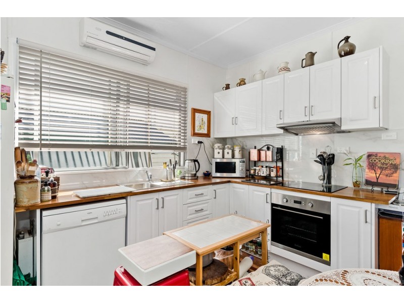 23 Long Street, Clontarf QLD 4019