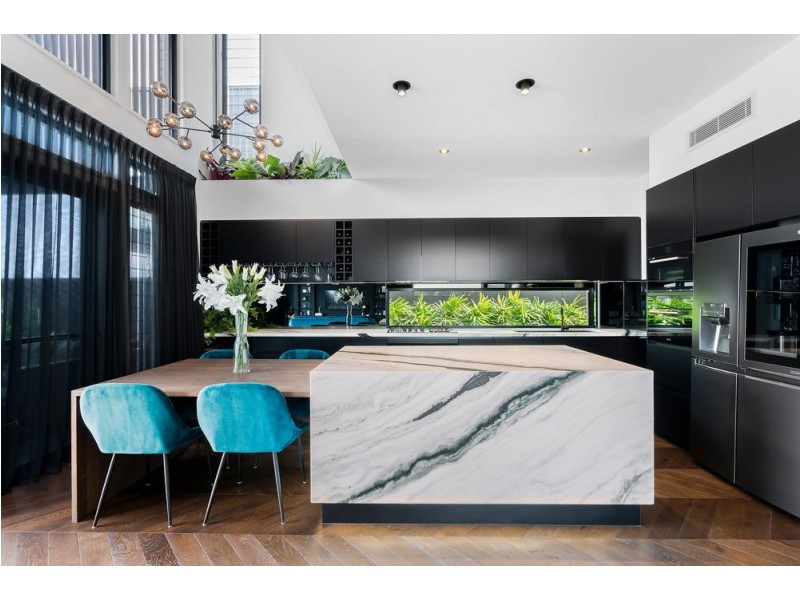 137 Quay Circuit, Newport QLD 4020