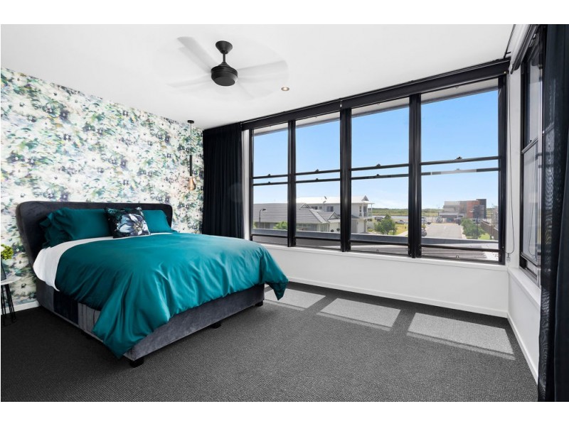 137 Quay Circuit, Newport QLD 4020