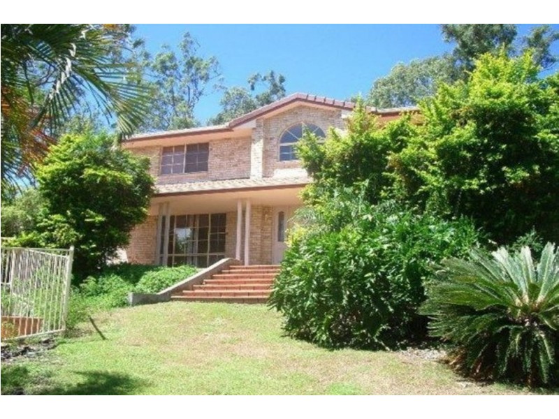 6 Hart Close, Brookfield QLD 4069