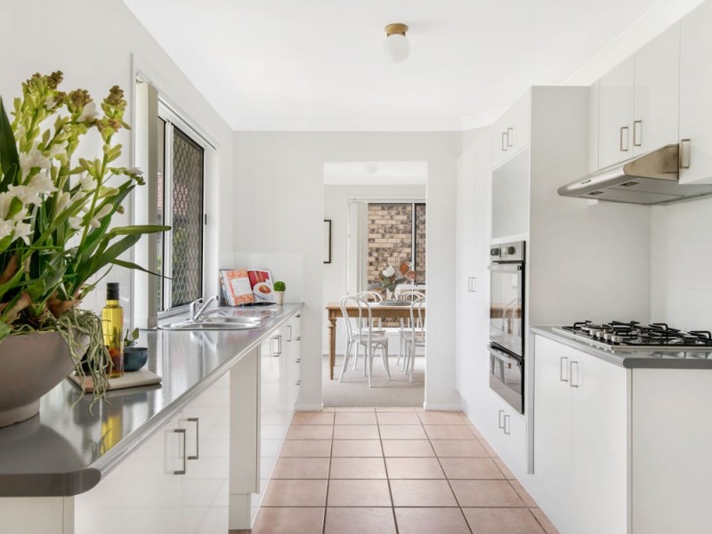 18 Azalea Crescent, Fitzgibbon QLD 4018