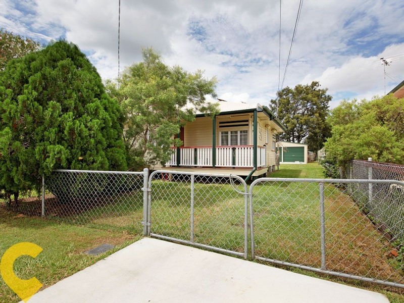 24 Twenty Second Ave, Brighton QLD 4017