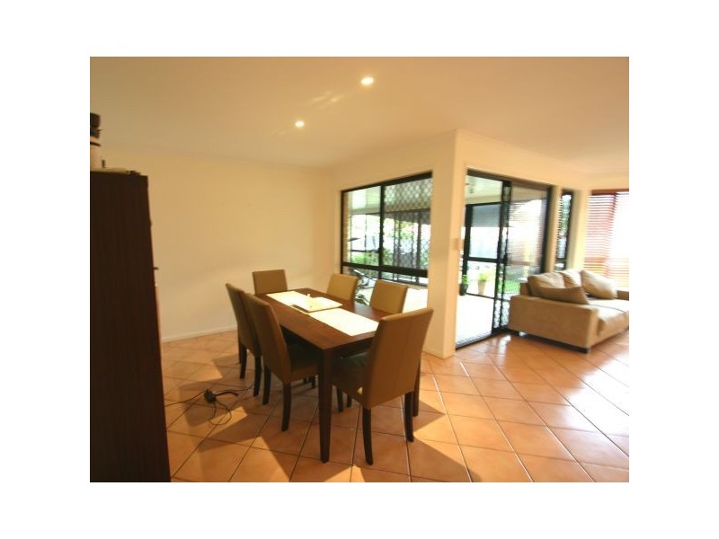 8 Johnston Place, Bracken Ridge QLD 4017