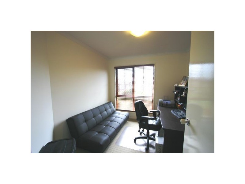 8 Johnston Place, Bracken Ridge QLD 4017