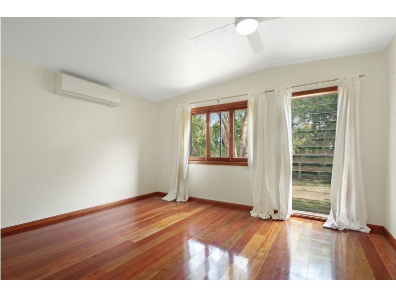 10A Kate Street, Shorncliffe QLD 4017