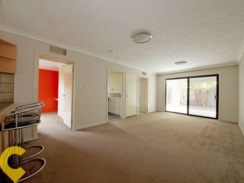 1/42 Hilltop Avenue, Chermside QLD 4032