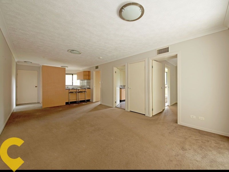 1/42 Hilltop Avenue, Chermside QLD 4032