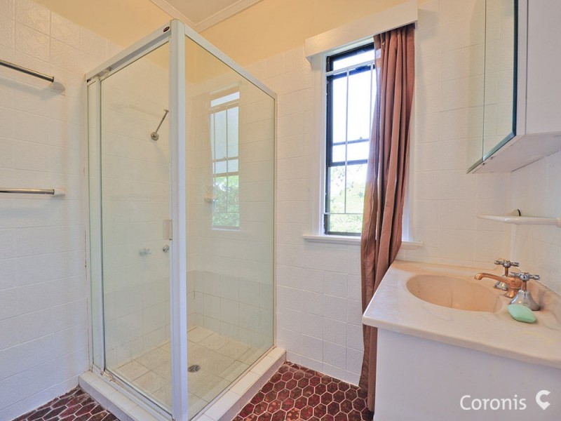 12 Gladstone Lane, Coorparoo QLD 4151