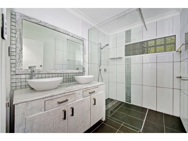 31 Neal Street, Brighton QLD 4017