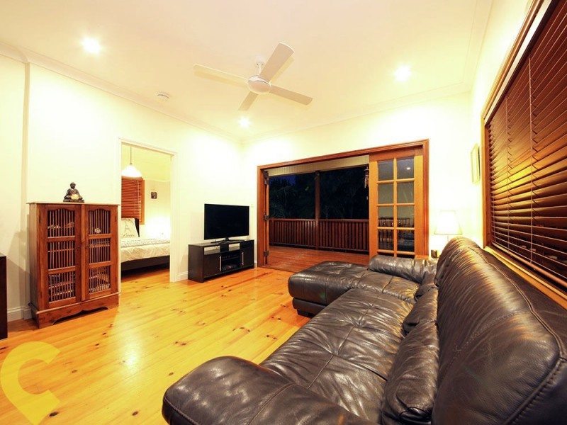 4 Dickson Street, Brighton QLD 4017