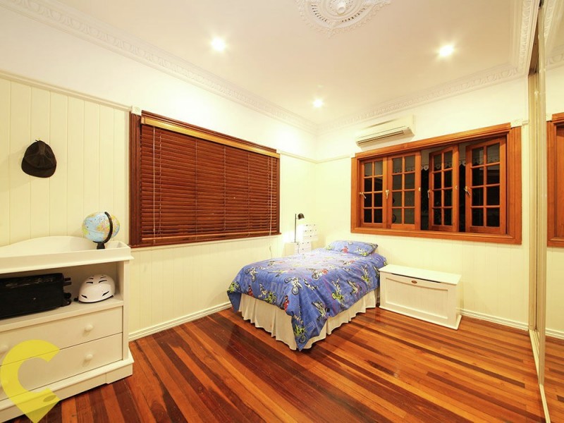 4 Dickson Street, Brighton QLD 4017