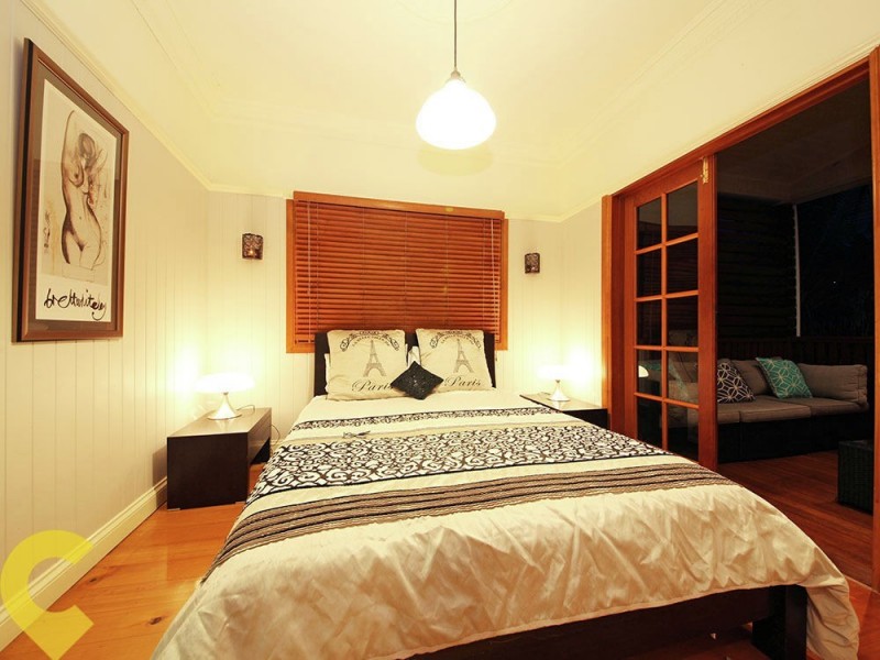 4 Dickson Street, Brighton QLD 4017