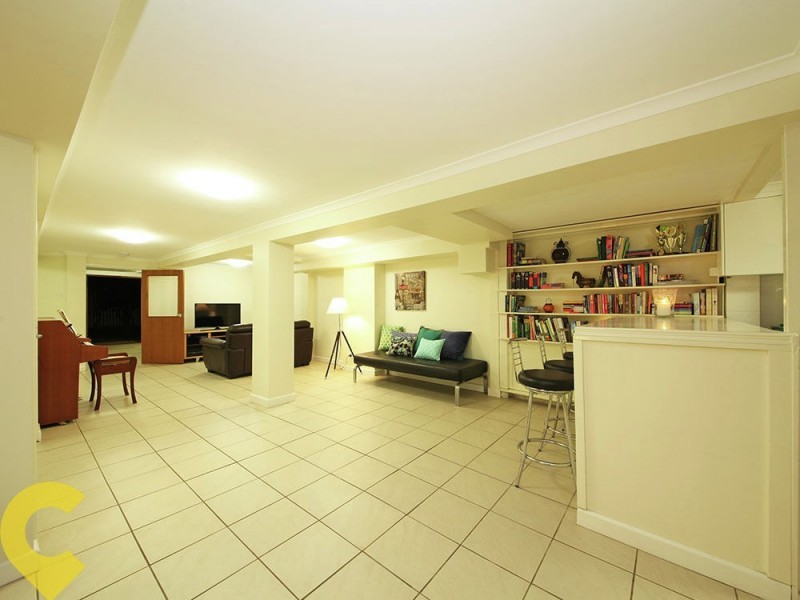 4 Dickson Street, Brighton QLD 4017