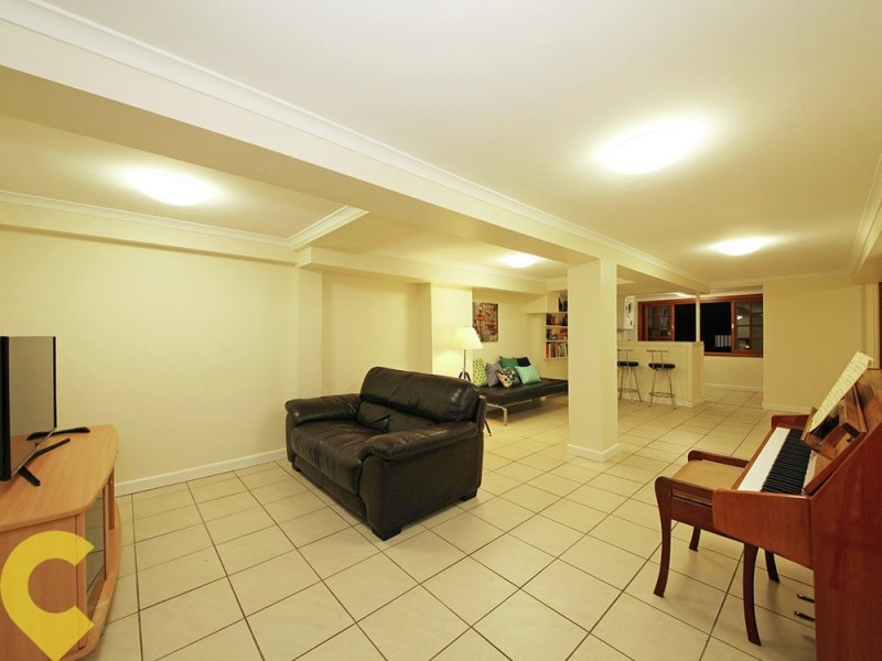 4 Dickson Street, Brighton QLD 4017