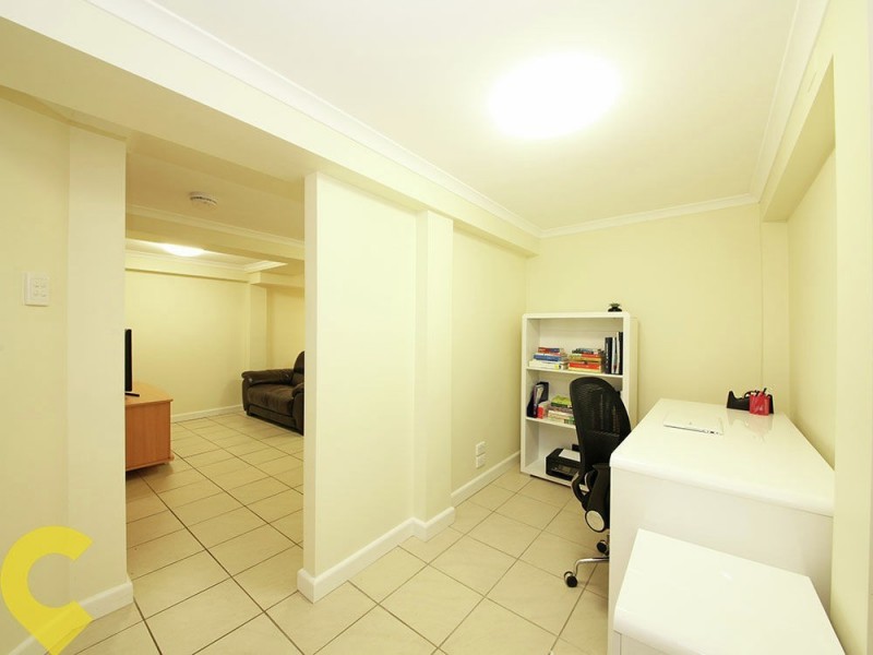 4 Dickson Street, Brighton QLD 4017