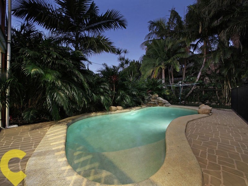 4 Dickson Street, Brighton QLD 4017