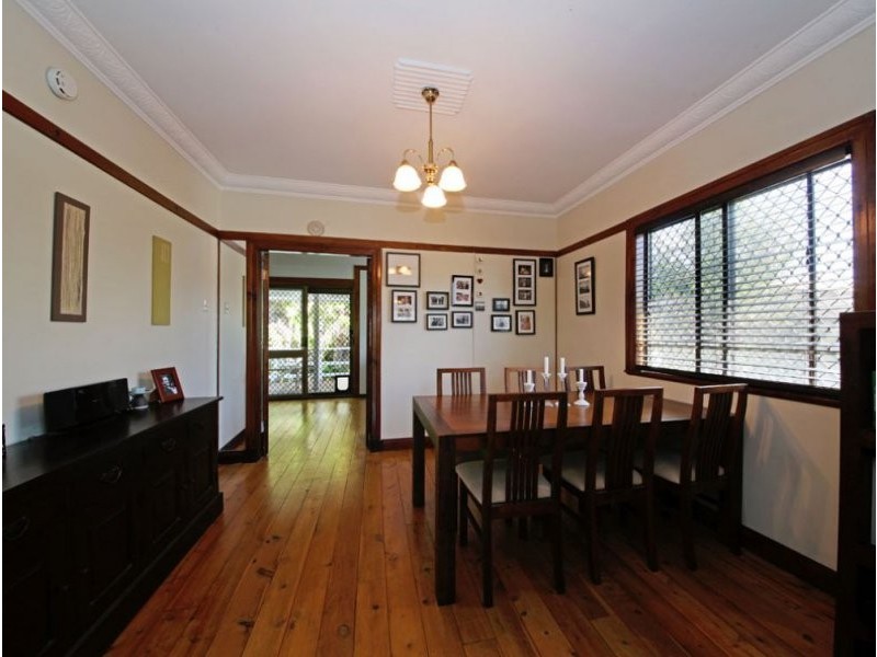 24 Bowen Street, Deagon QLD 4017