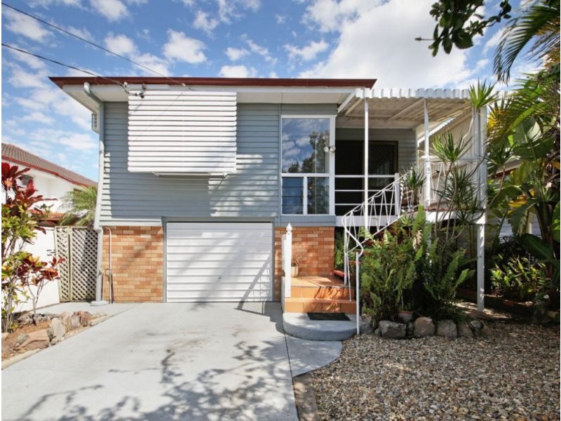 24 Bowen Street, Deagon QLD 4017